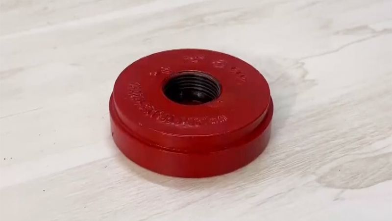 Grooved End Cap with Concentric Hole